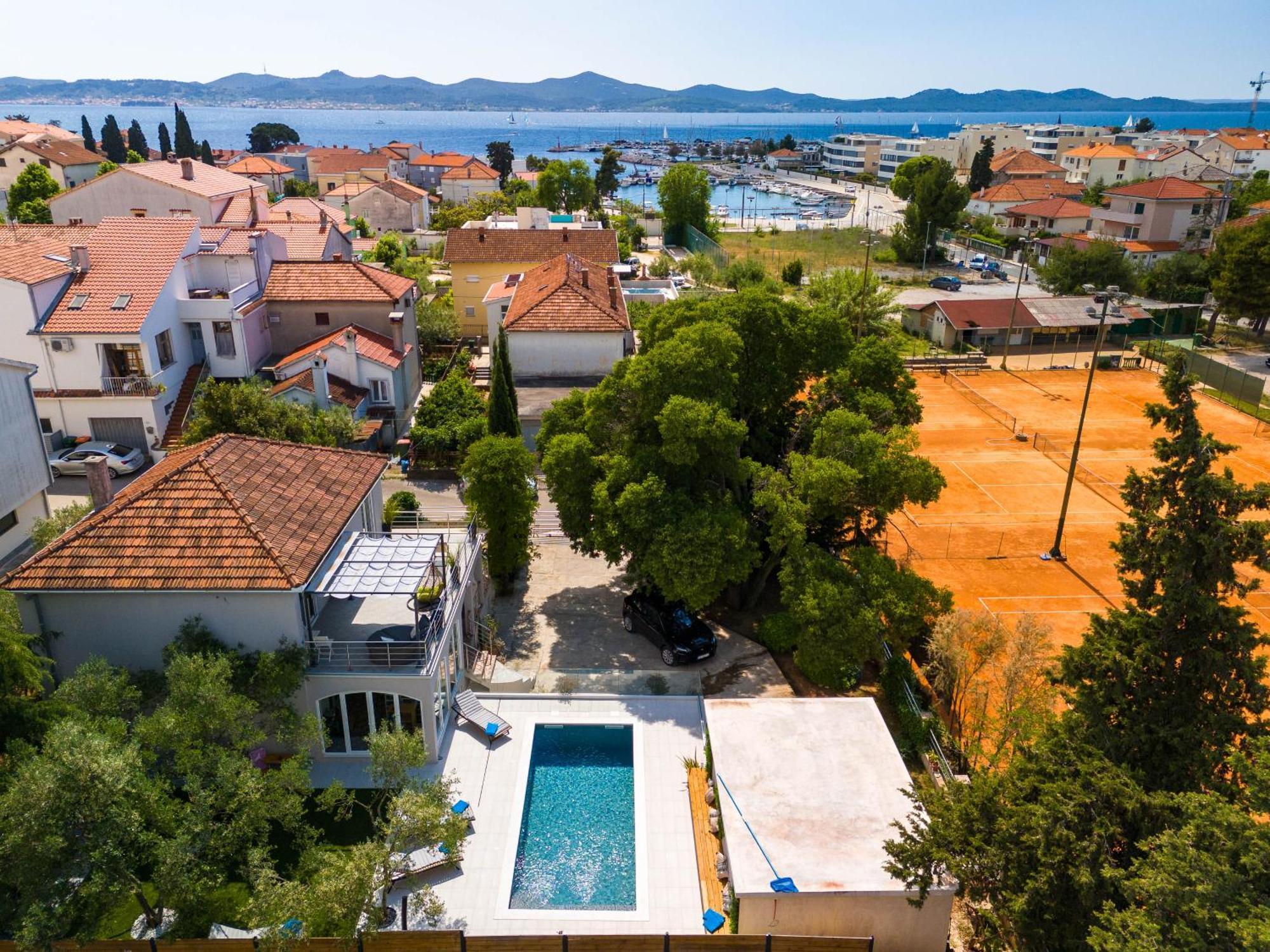 Villa B&D Zadar For The Complete Pleasure Of Vacation !Heated! Private Pool! Green Oasis In The Center Of Zadar, 100M From The Sea Buitenkant foto