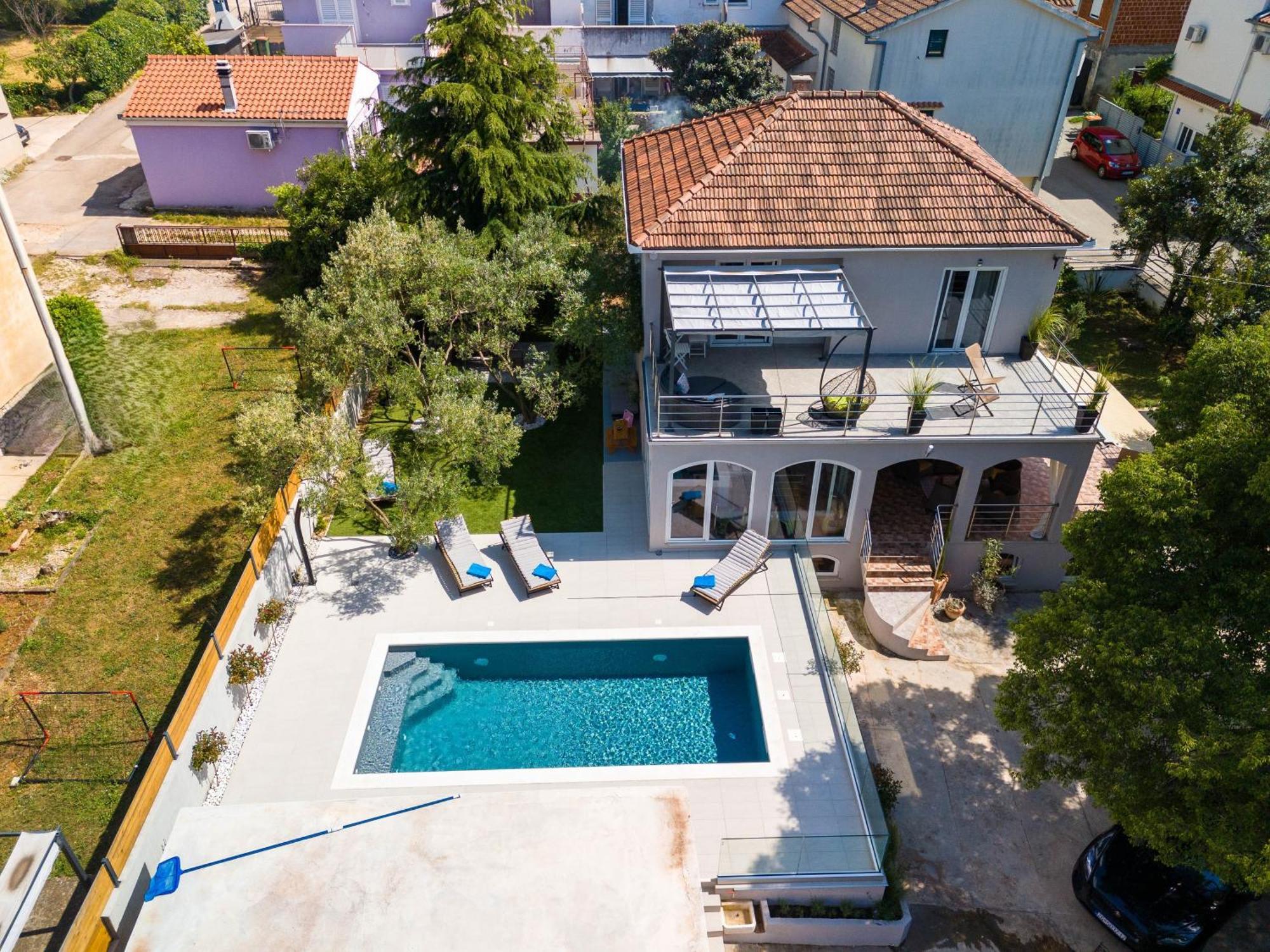 Villa B&D Zadar For The Complete Pleasure Of Vacation !Heated! Private Pool! Green Oasis In The Center Of Zadar, 100M From The Sea Buitenkant foto